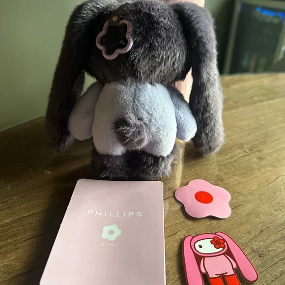 CJ Hendry JuJu Collectable Keychain - Picture 2 of 4